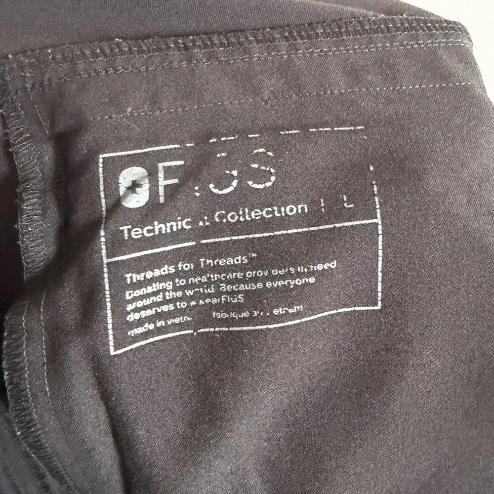 Figs Technical Collection Men’s Black Axum Cargo Scrub Pants size Large